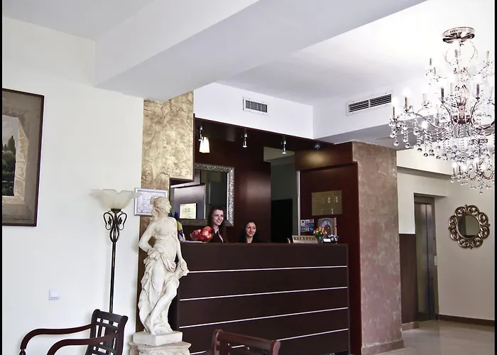 Lina ブカレスト