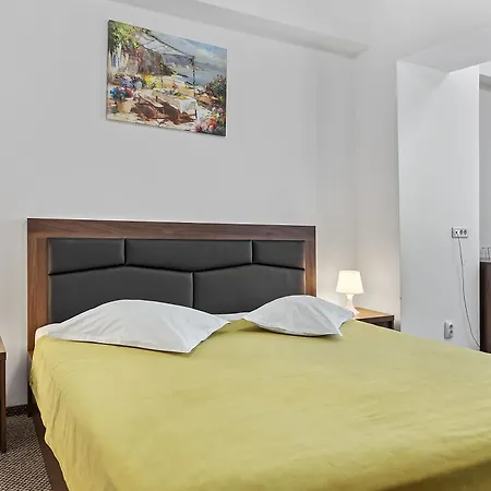 Otel Lina 3*