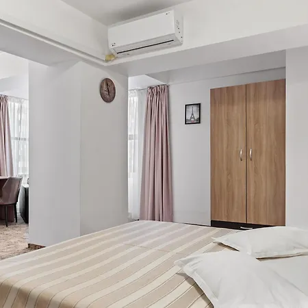 Lina Otel Bükreş