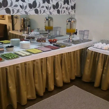 Hotell Lina 3*