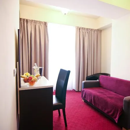 Lina Otel