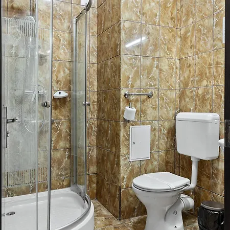 Lina Hotel 3*